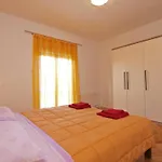Charming In רוביני
